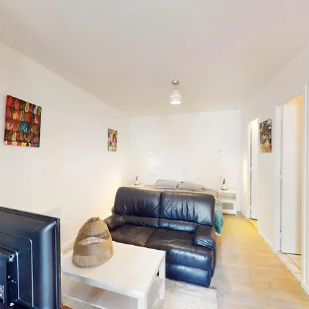 Spacious Studio Of 50 M In *