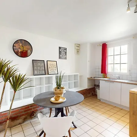 Spacious Studio Of 50 M In * Bieville-Beuville